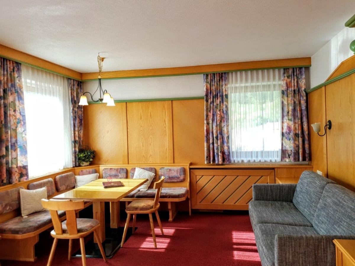 Alpen Appartements Laerchenhof Lermoos Esterno foto